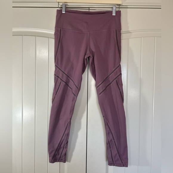 Victoria Secret Sport-Raspberry Colored Athletic Leggings w/Pockets.Size Medium. - Picture 1 of 6